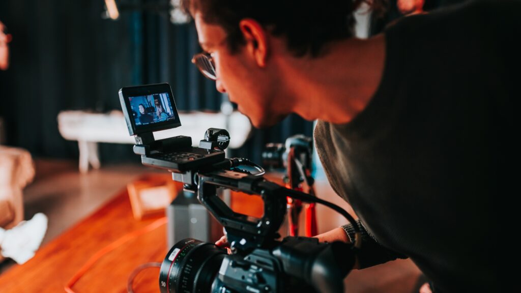 ¿Cámara de fotos o cámara de cine El dilema del creador híbrido al momento de actualizar su equipo